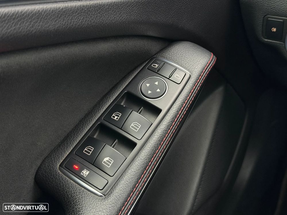 Mercedes-Benz GLA 200 d 7G-DCT AMG Line - 31