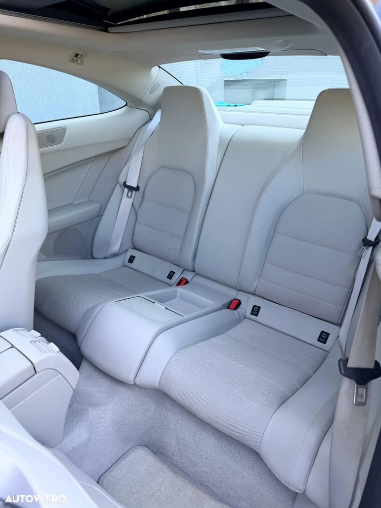 Mercedes-Benz C 250 CGI BlueEFFICIENCY Aut. - 23