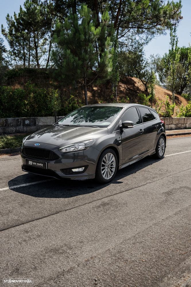 Ford Focus 1.5 TDCi ST-Line - 1