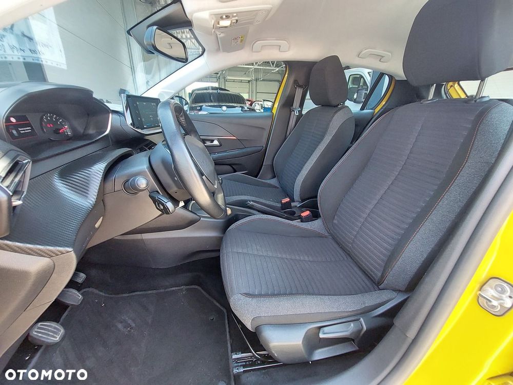 Peugeot 208 - 13