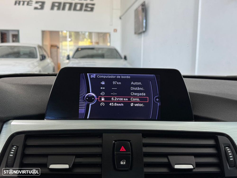 BMW 320 d Auto Pack M - 23