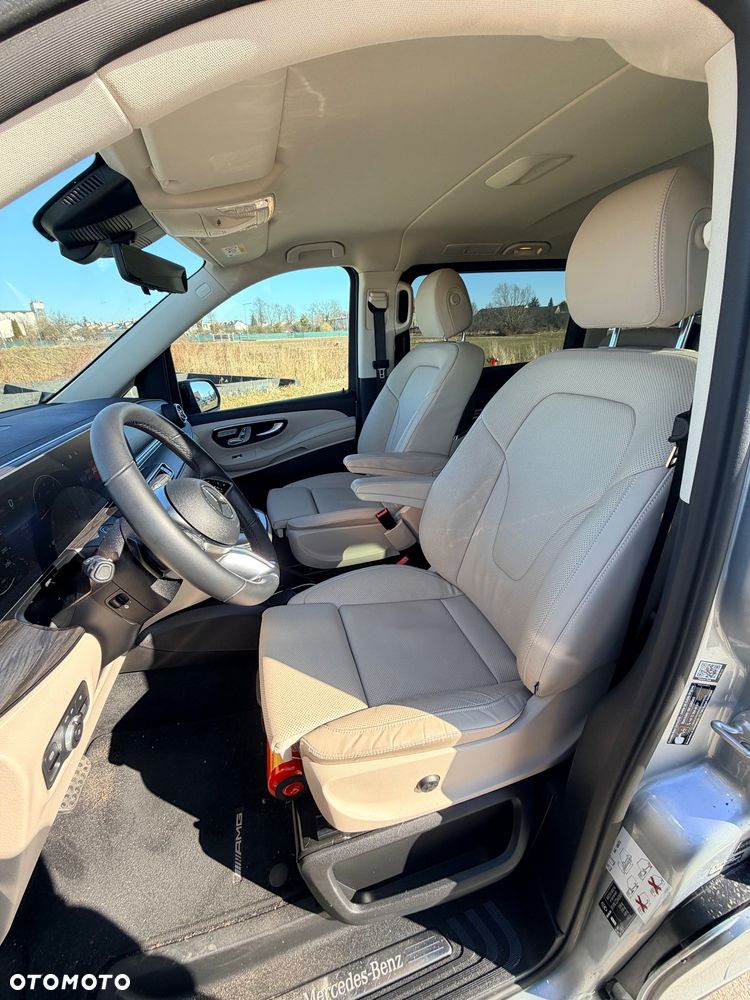 Mercedes-Benz Klasa V - 11