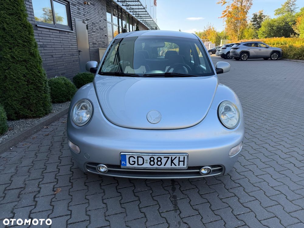 Volkswagen New Beetle - 2