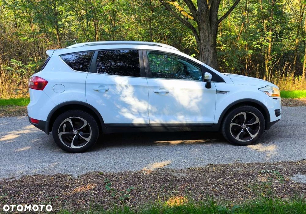 Ford Kuga - 11