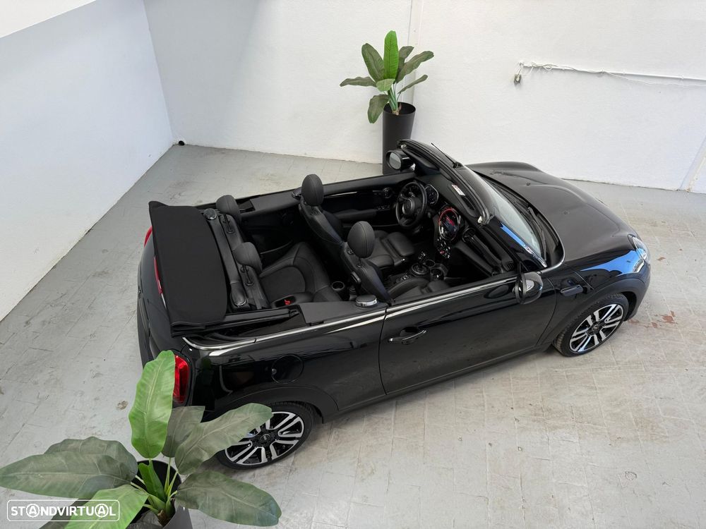 MINI Cabrio Cooper Premium Plus Essential Auto - 3