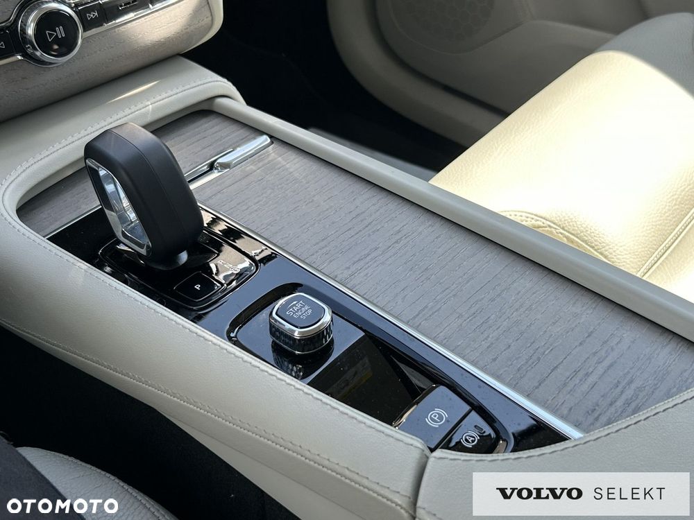Volvo XC 90 - 24