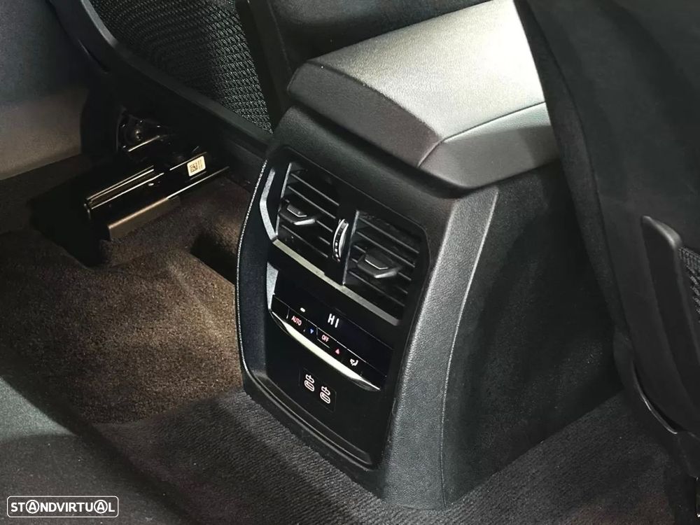 BMW 318 d Touring Aut. Advantage - 18