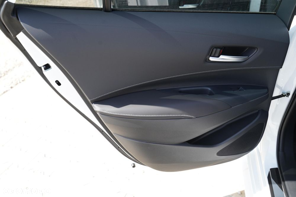 Toyota Corolla 1.8 Hybrid Style - 8