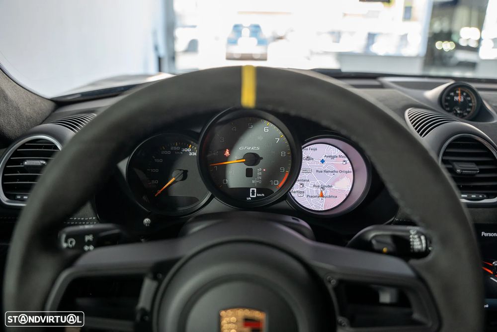 Porsche 718 Cayman GT4 RS - 32