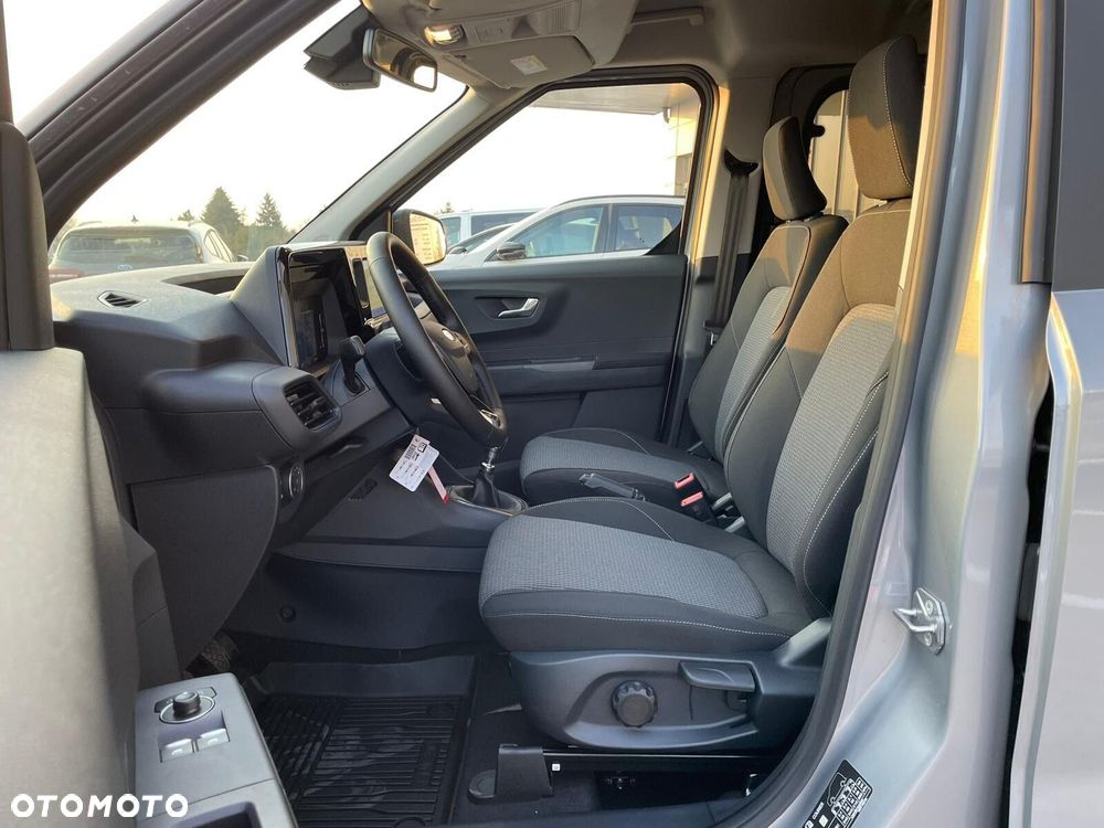 Ford Transit Courier - 16