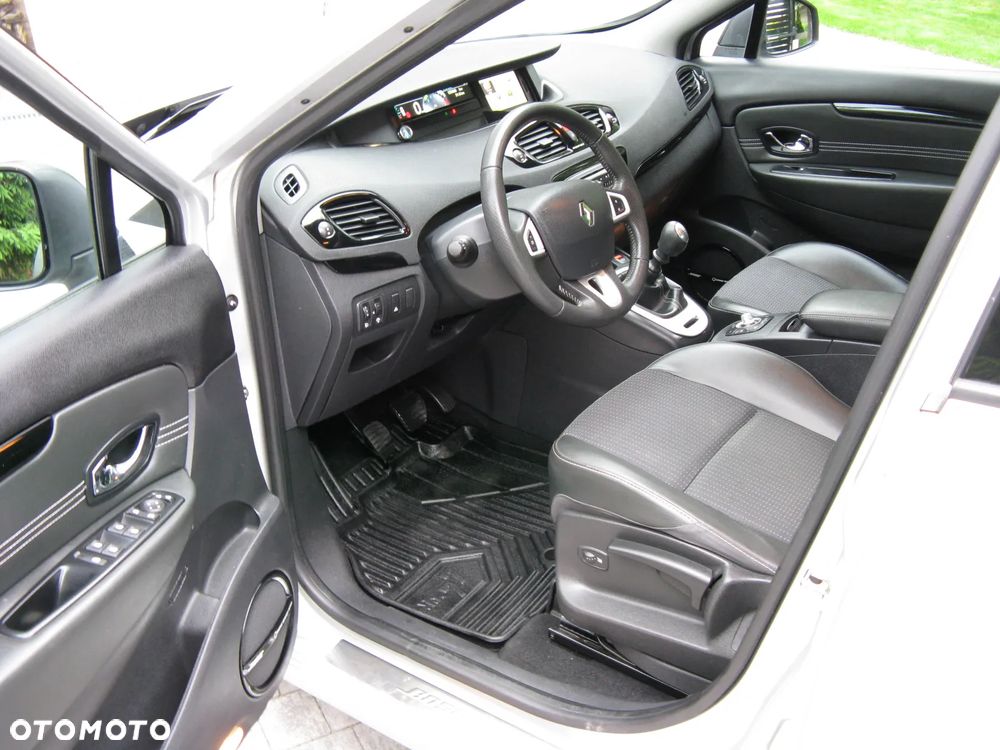 Renault Scenic 1.6 16V TomTom Edition - 15