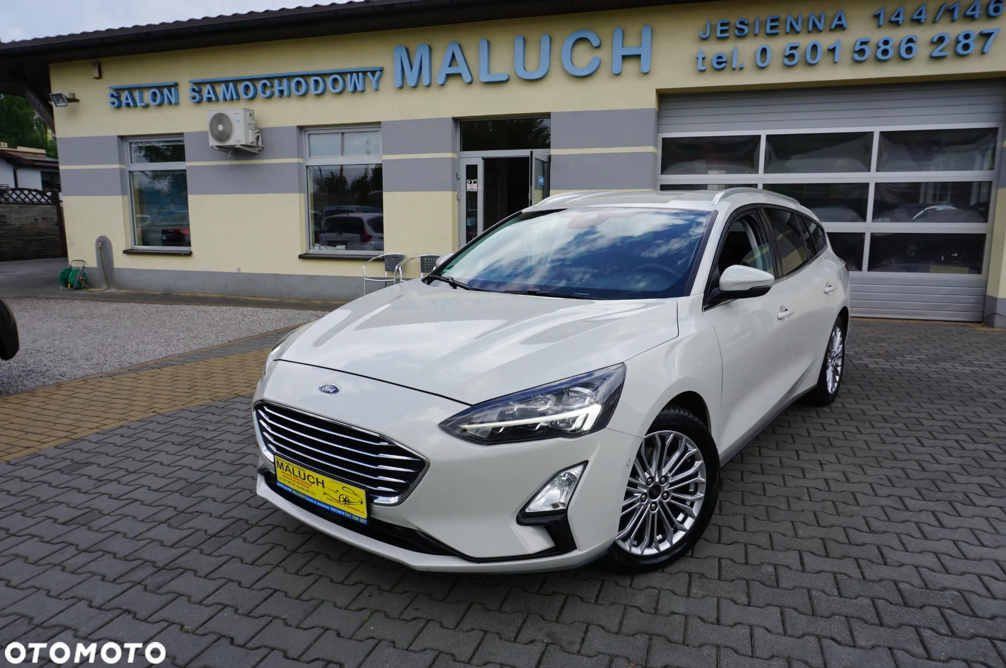 Ford Focus Turnier 2.0 EcoBlue Start-Stopp-System TITANIUM - 2
