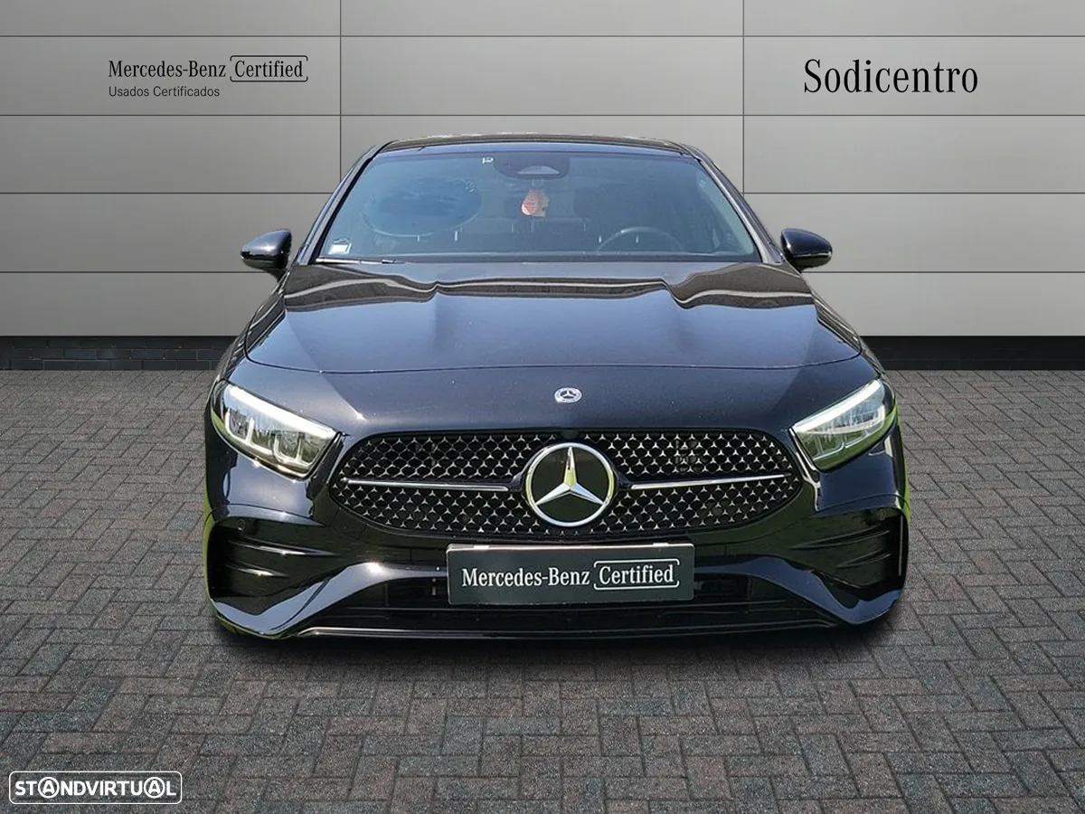 Mercedes-Benz A 250 Limousine e AMG Line - 2