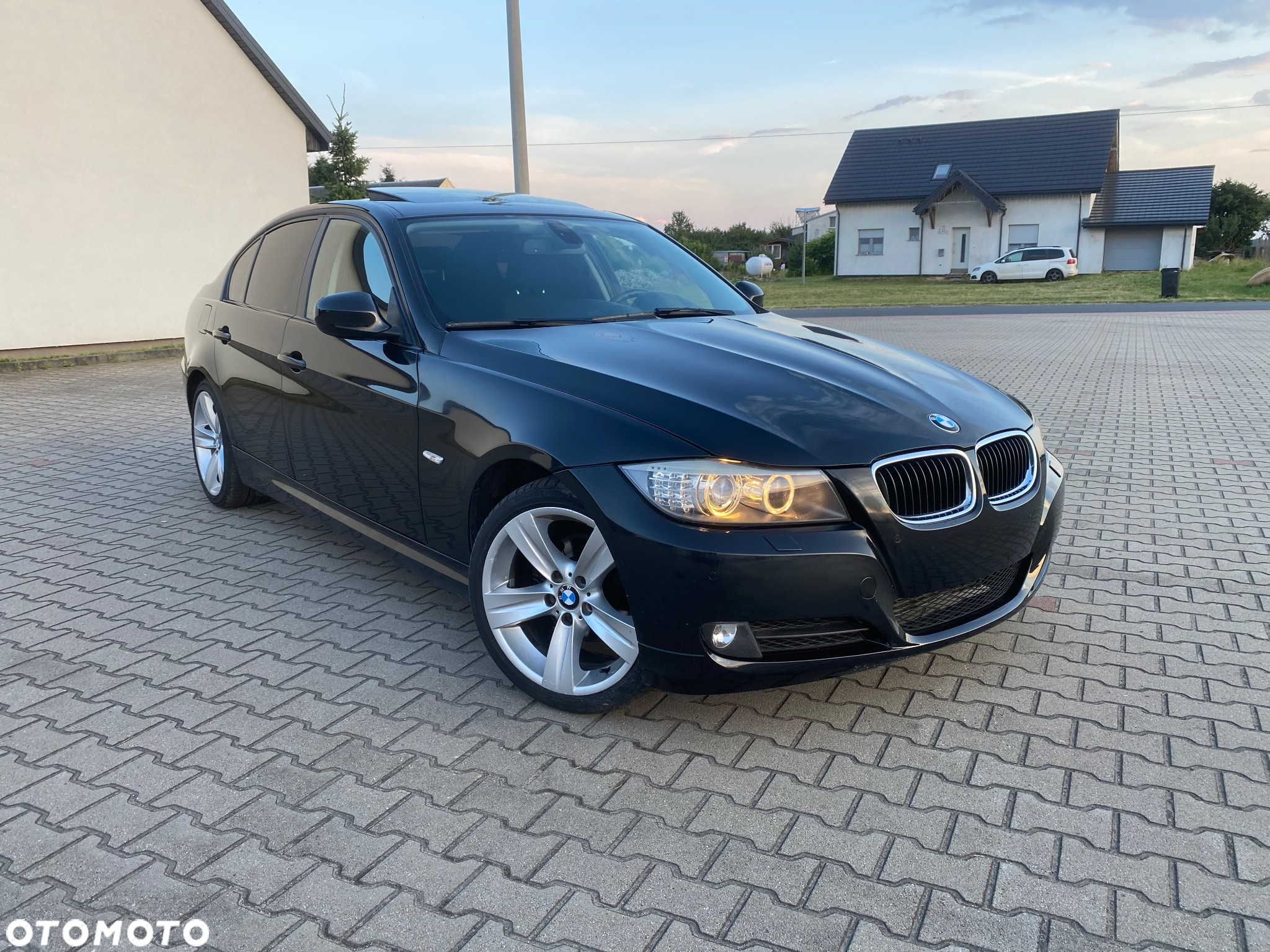 BMW Seria 3 320d DPF Touring Edition Fleet - 4