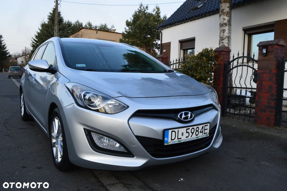 Hyundai i30 i30cw 1.6 CRDi Fifa World Cup Edition - 11