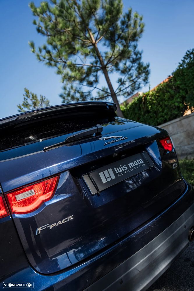 Jaguar F-Pace 2.0 i4 R-Sport AWD Aut. - 19