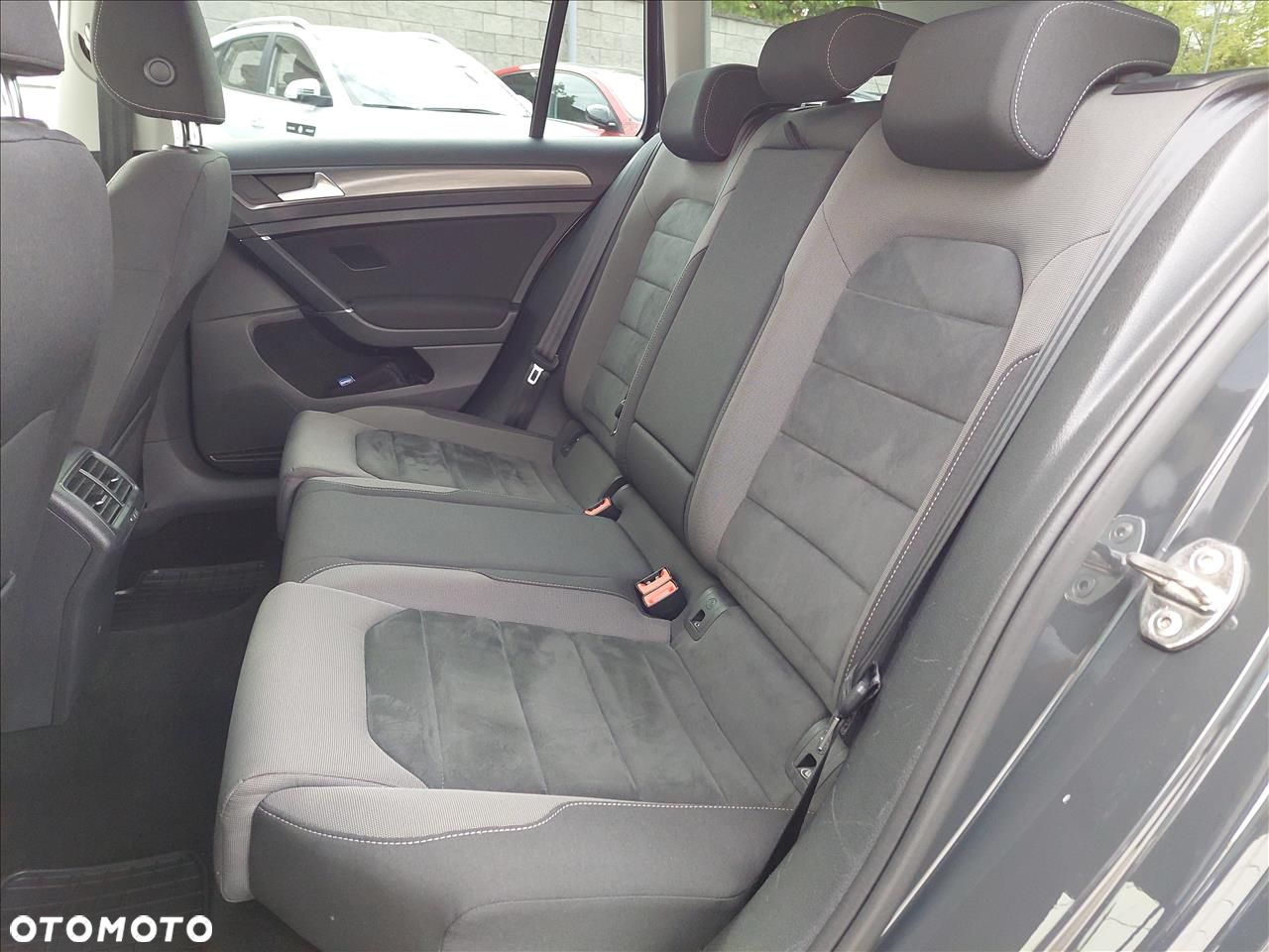 Volkswagen Golf VII 1.6 TDI BMT Comfortline - 6