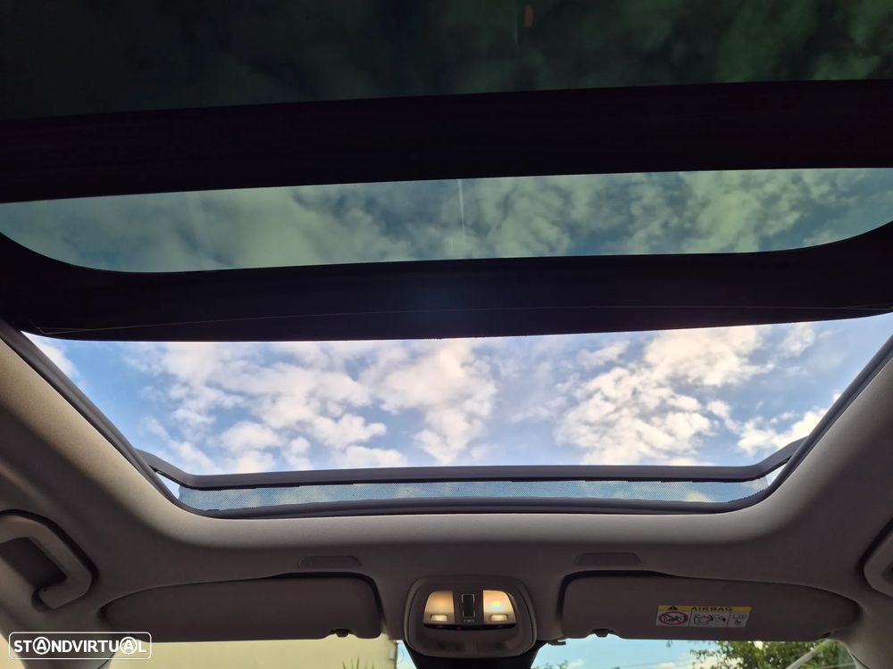 Volvo XC 60 2.0 T6 PHEV Inscription AWD - 28
