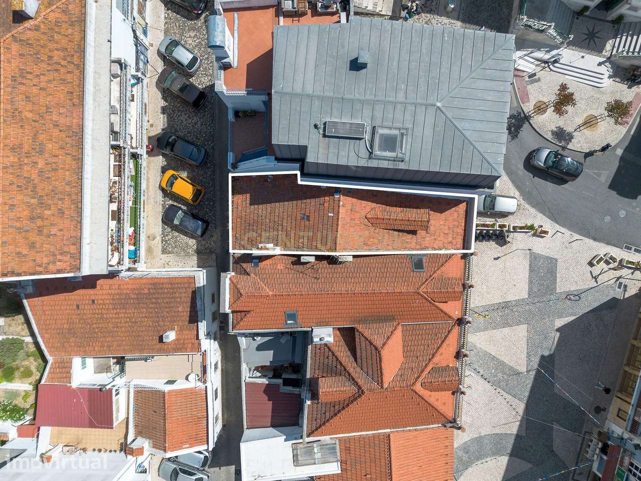 Edifício de Charme com Projecto de Recuperação - Almada - Grande imagem: 2/53