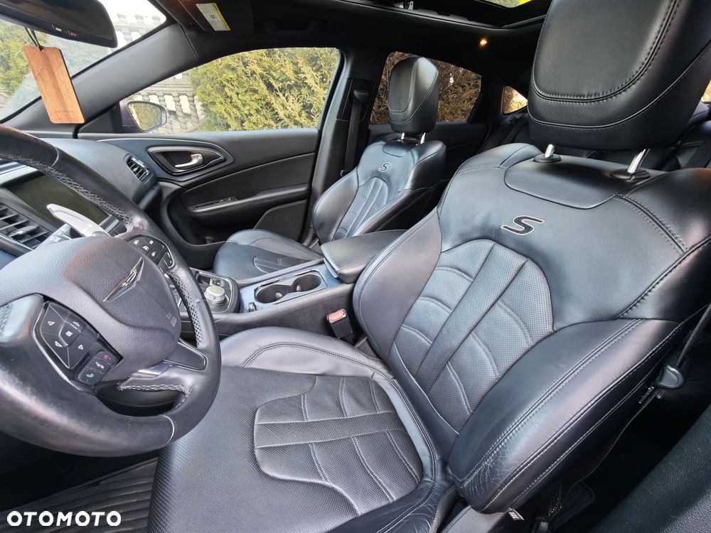 Chrysler 200 - 11