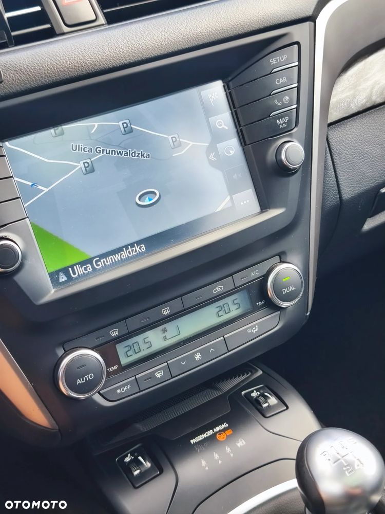 Toyota Avensis Touring Sports 2.0 D-4D Executive - 33
