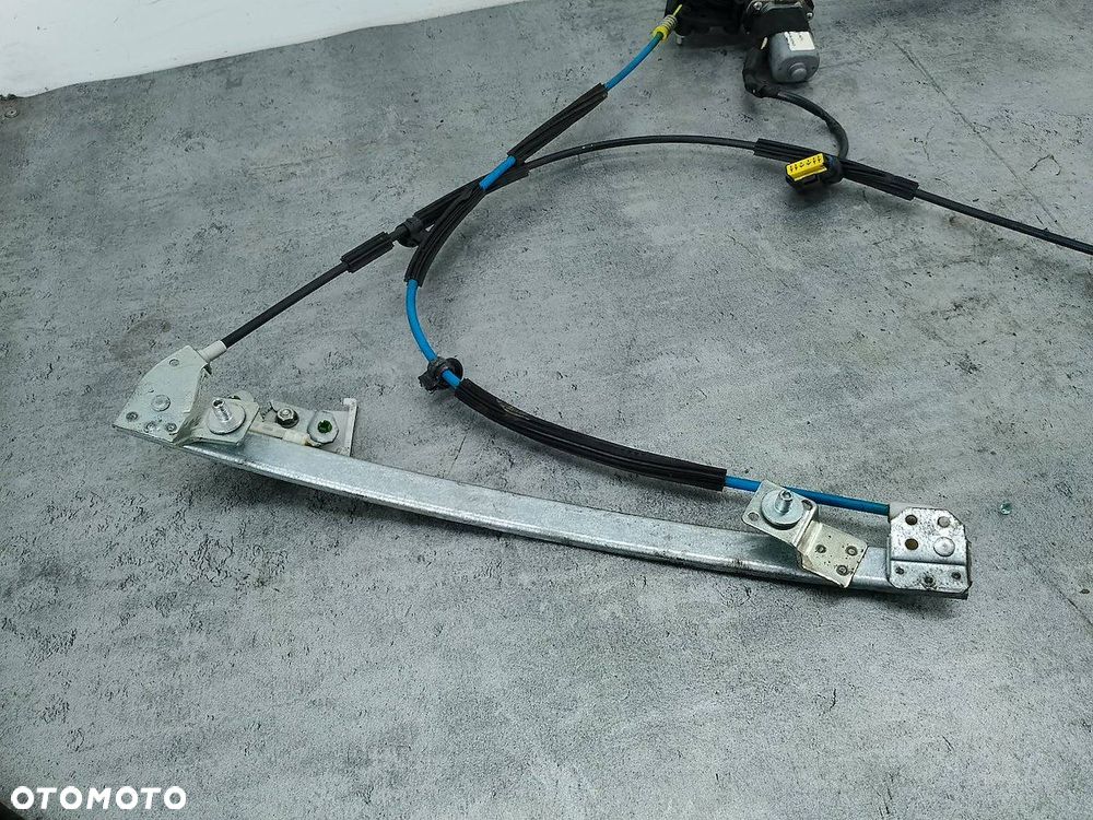 PODNOŚNIK SZYBY PRAWY PRZÓD ALFA ROMEO GT II - 8