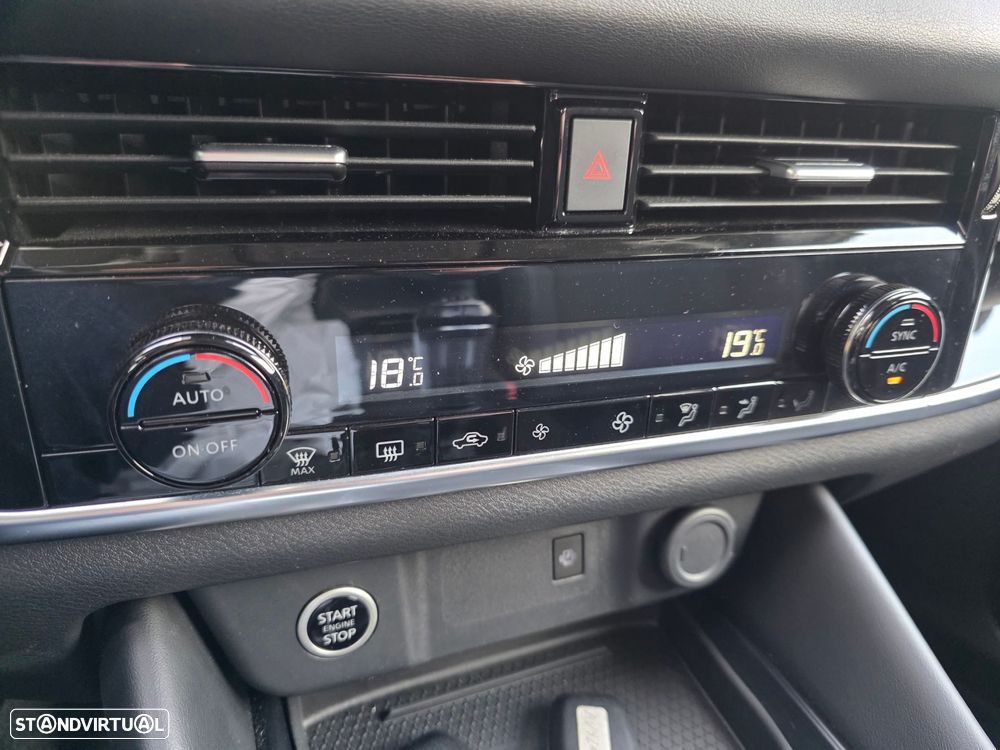 Nissan Qashqai 1.3 DIG-T N-Connecta - 18