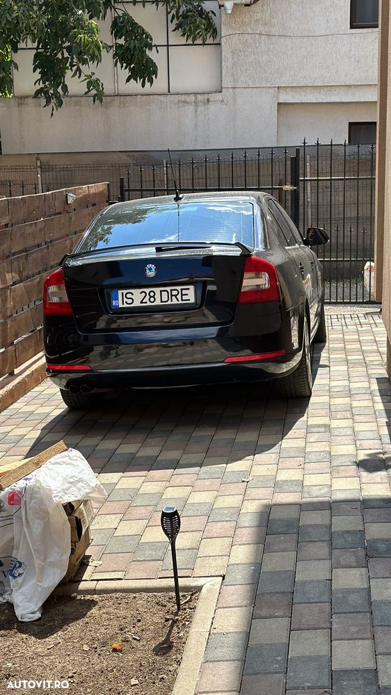 Skoda Octavia 2.0 TDI RS DSG - 10