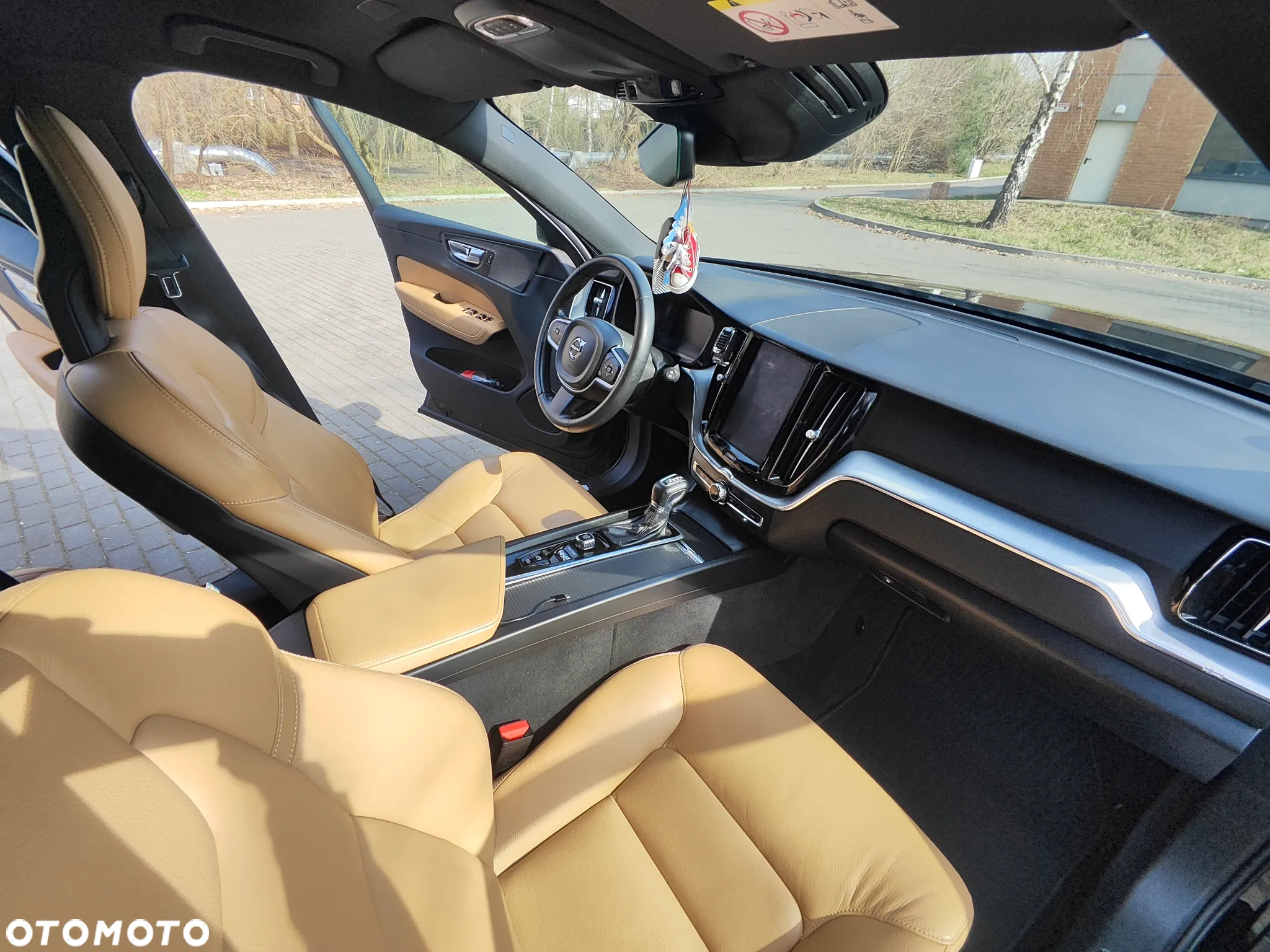 Volvo XC 60 D4 Momentum Pro - 15