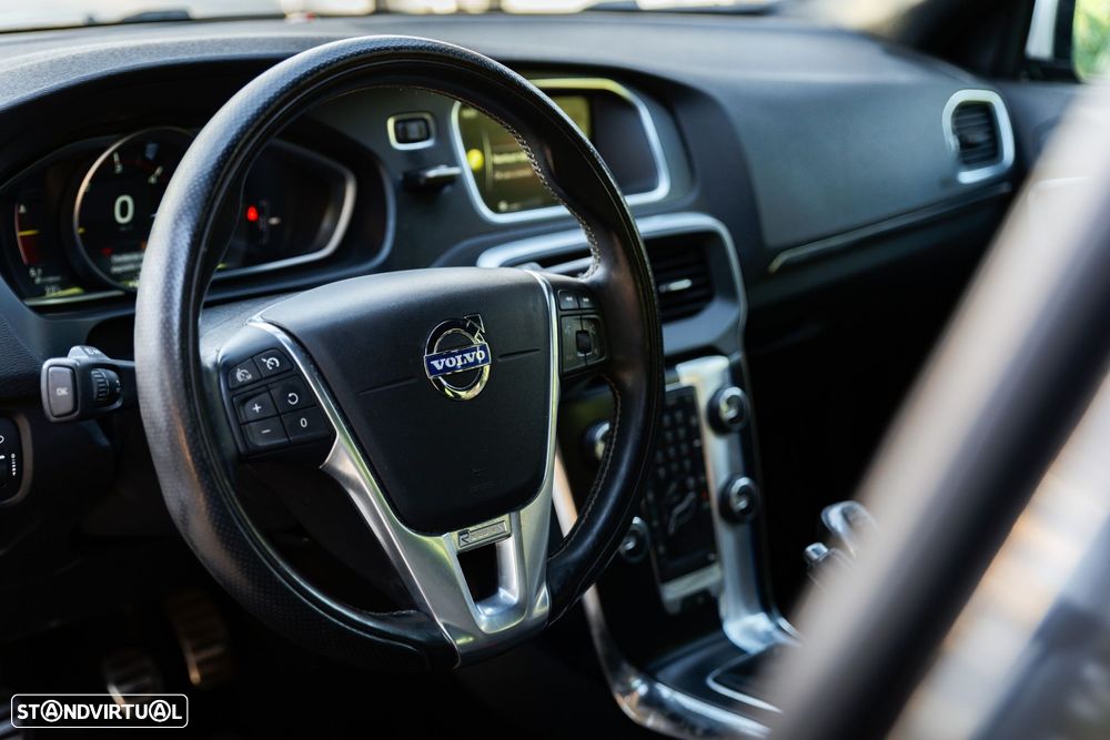 Volvo V40 1.6 D2 R-Design - 15