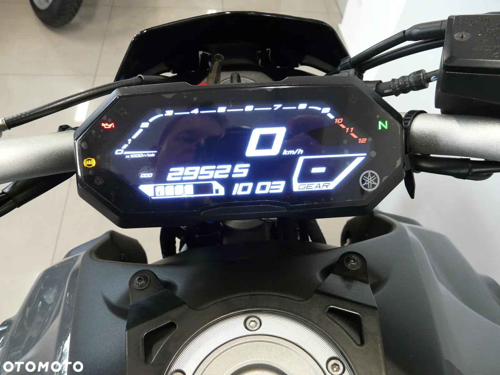 Yamaha MT - 24