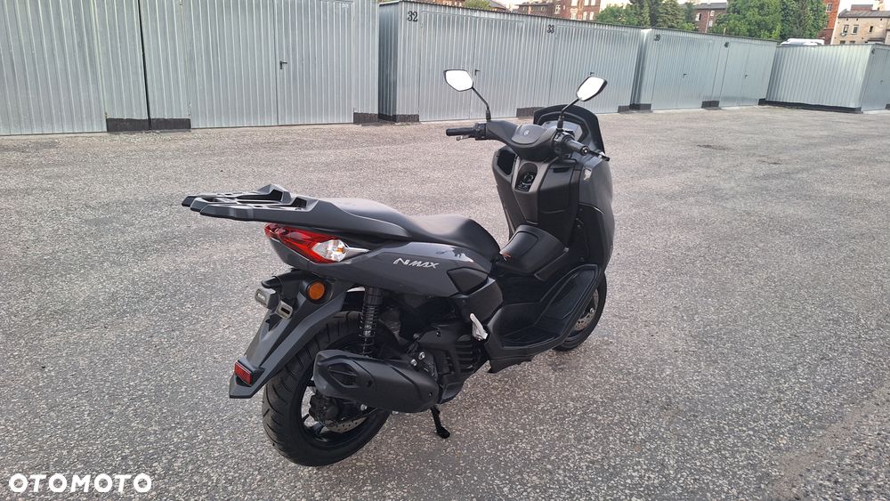Yamaha NMAX - 12