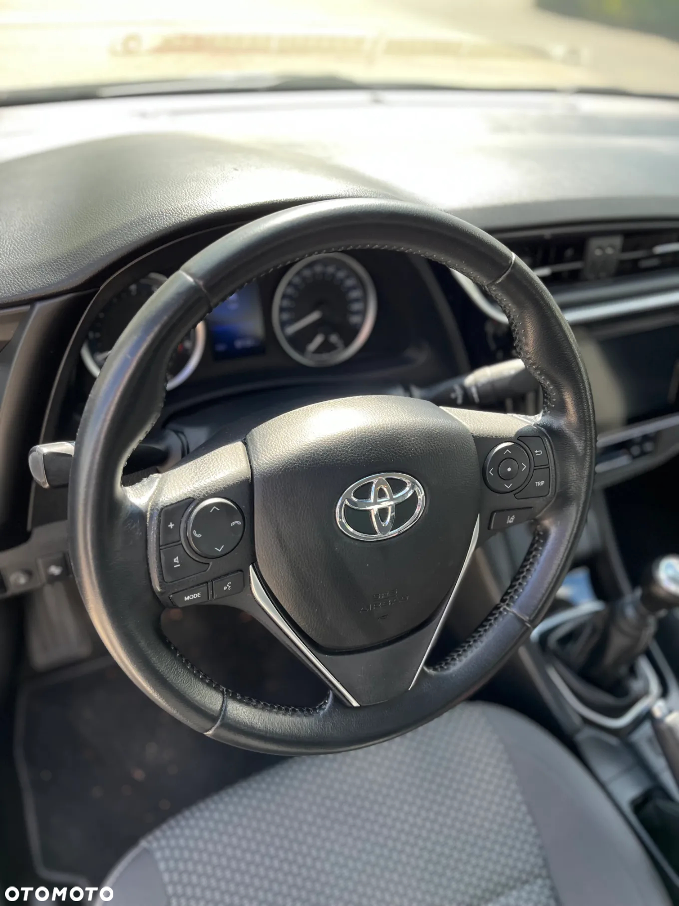 Toyota Corolla - 14