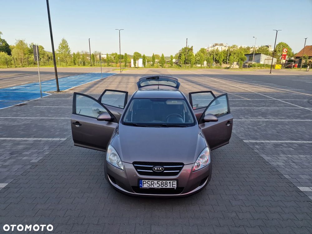 Kia Ceed - 18