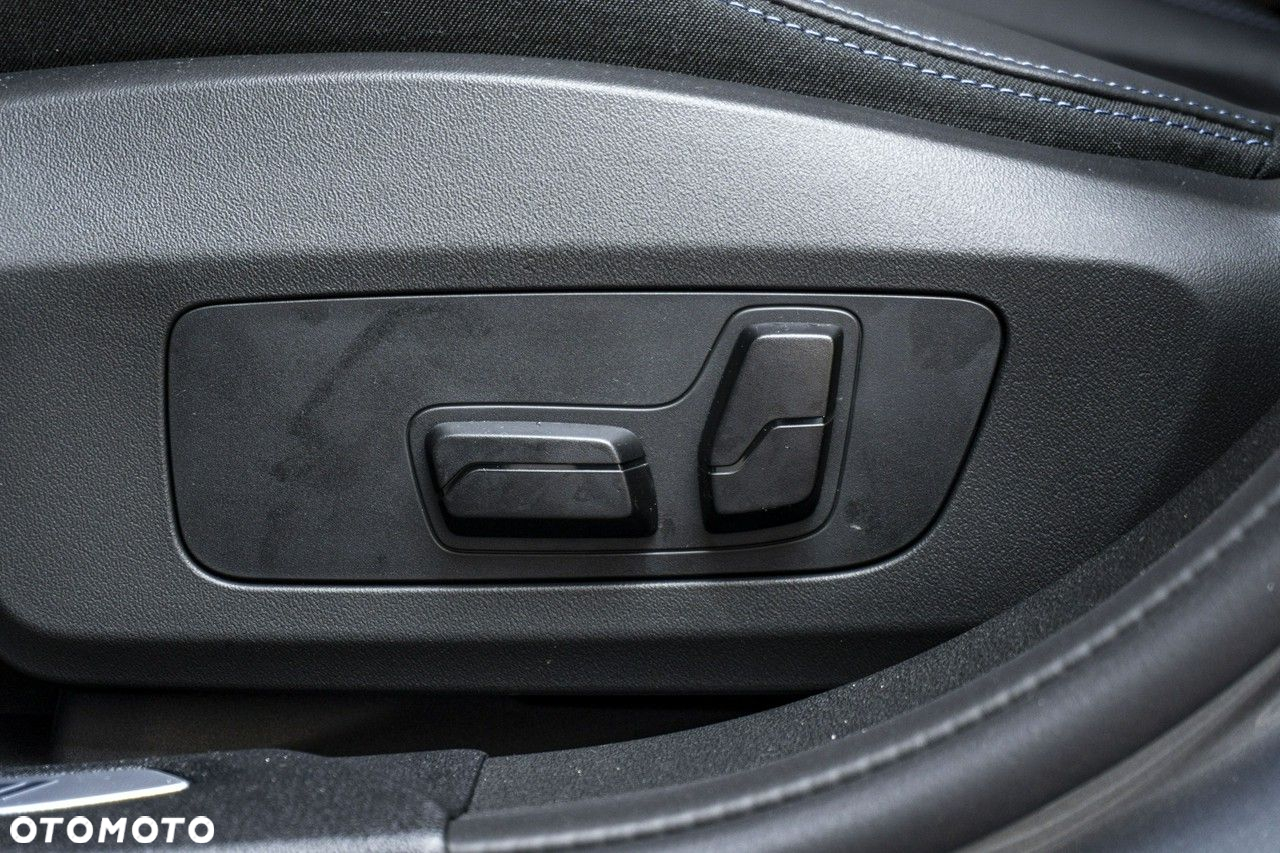 BMW Seria 1 - 12