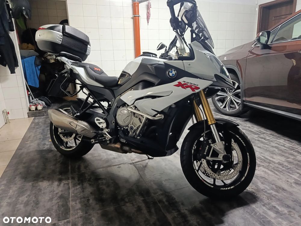BMW XR - 21