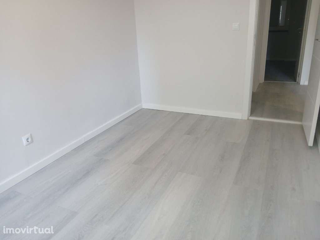 T2 Benfica - Charquinho RENOVADO - Grande imagem: 4/19