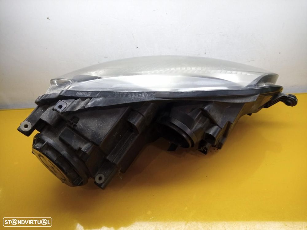 FAROL ESQUERDO VOLKSWAGEN GOLF V 1K110.2003 - 2