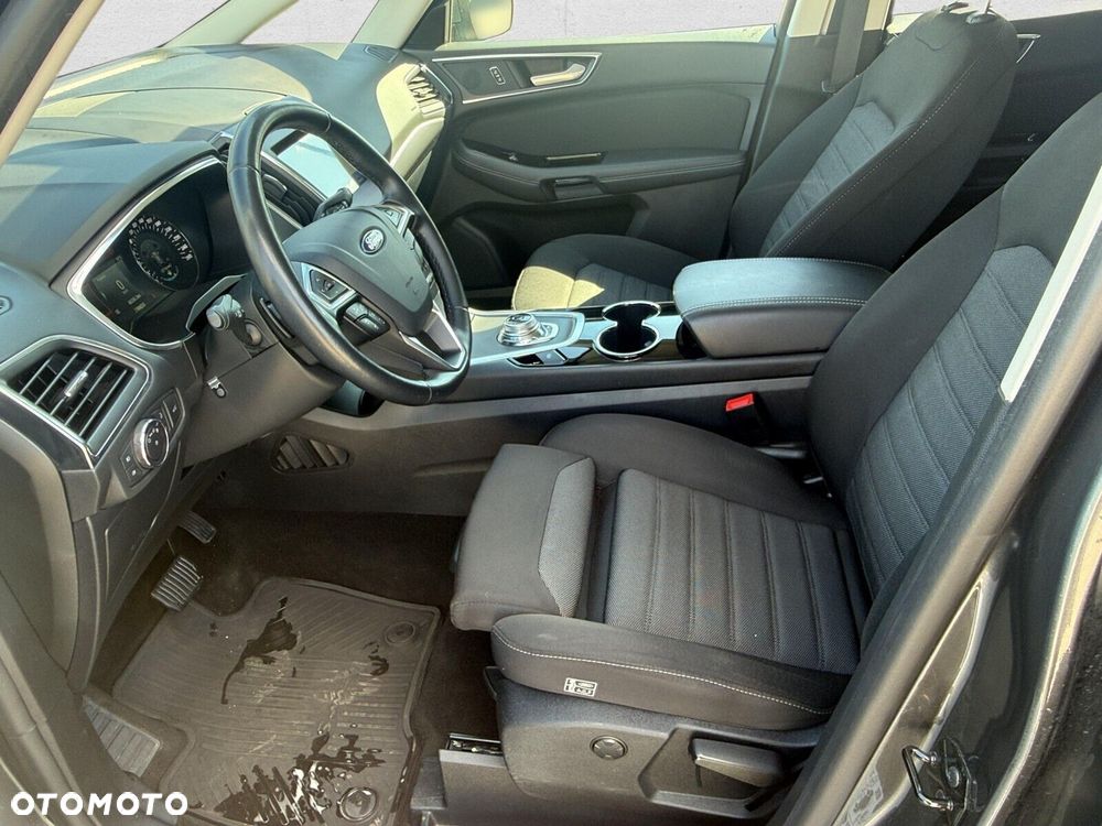 Ford S-Max - 12
