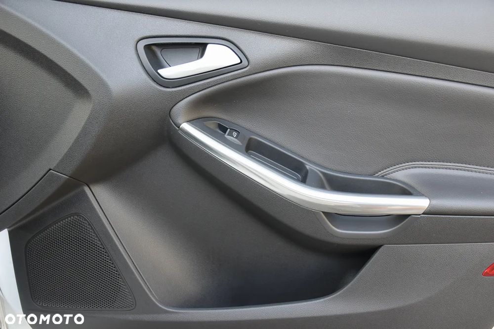 Ford Focus 2.0 EcoBoost ST mit Leder-Sport-Paket - 24