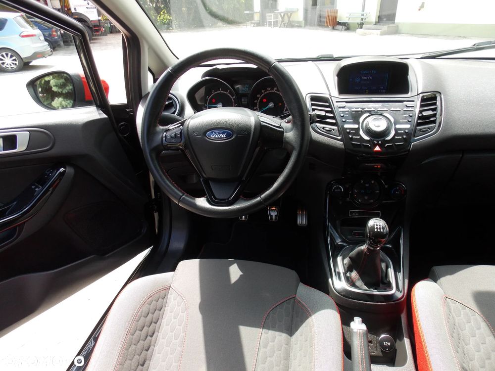 Ford Fiesta 1.0 EcoBoost STart-Stop ST-LINE - 26