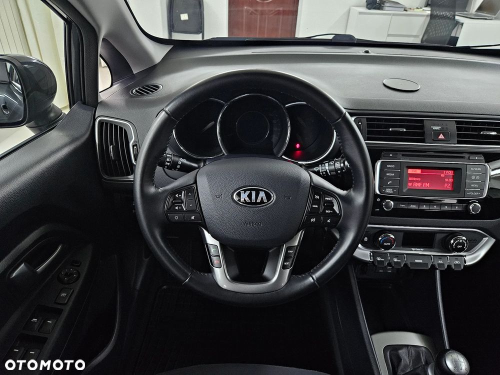 Kia Rio 1.2 L - 24