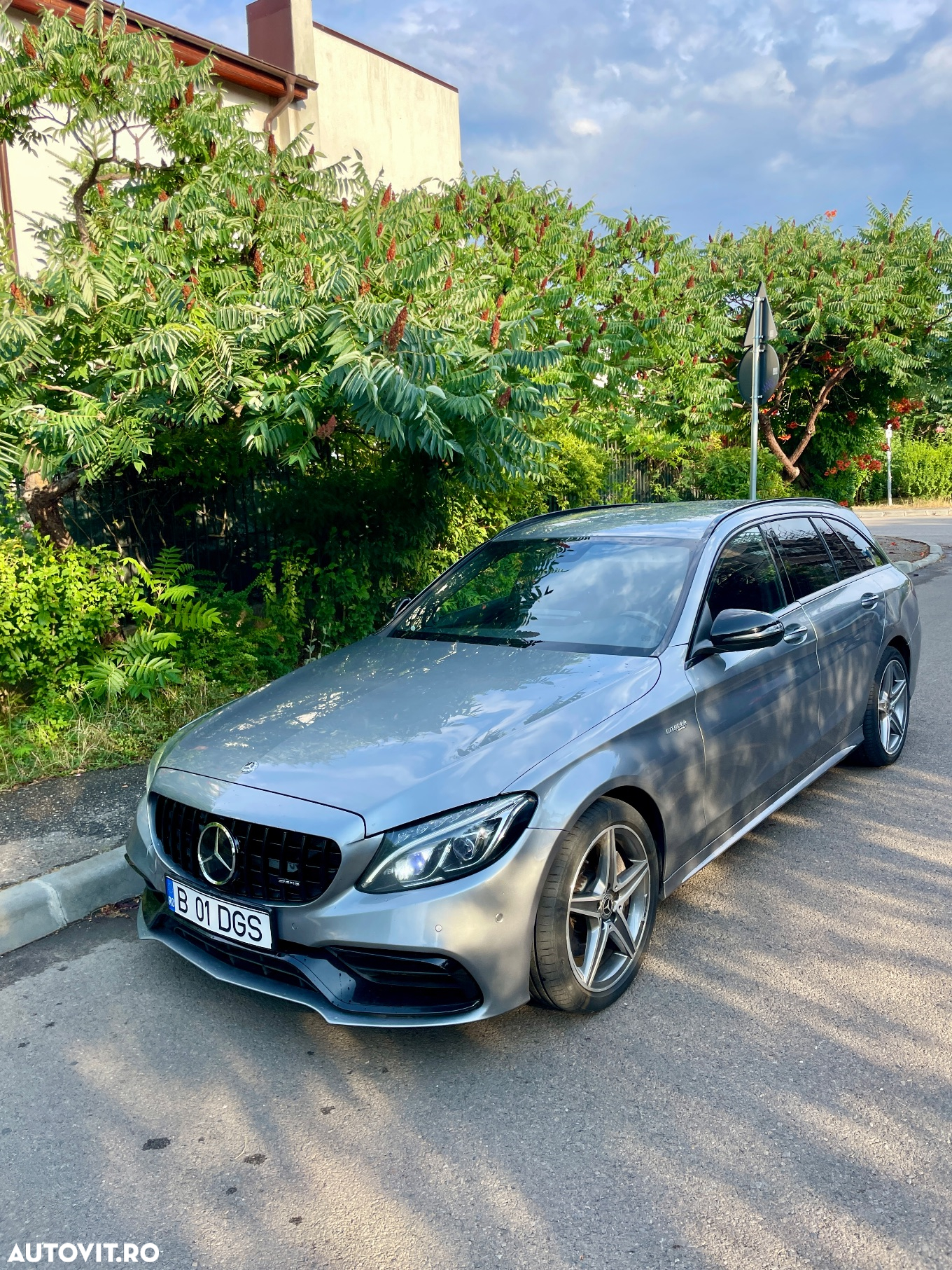 Mercedes-Benz C 250 (BlueTEC) d 4Matic T 7G-TRONIC AMG Line - 2