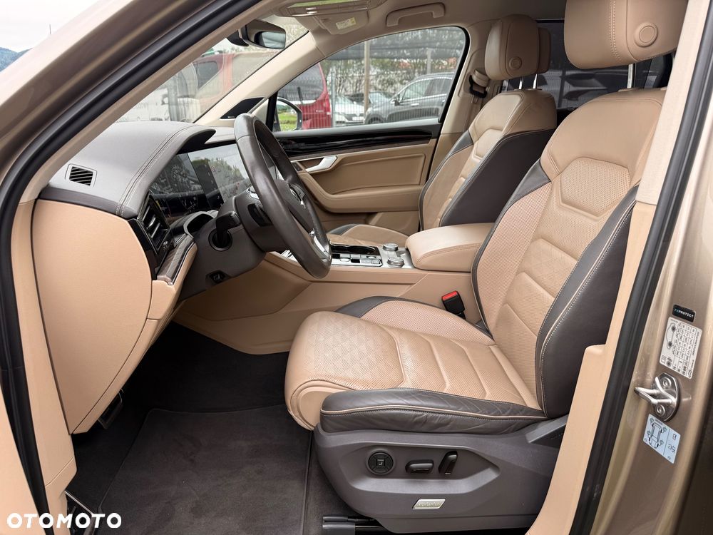 Volkswagen Touareg - 8