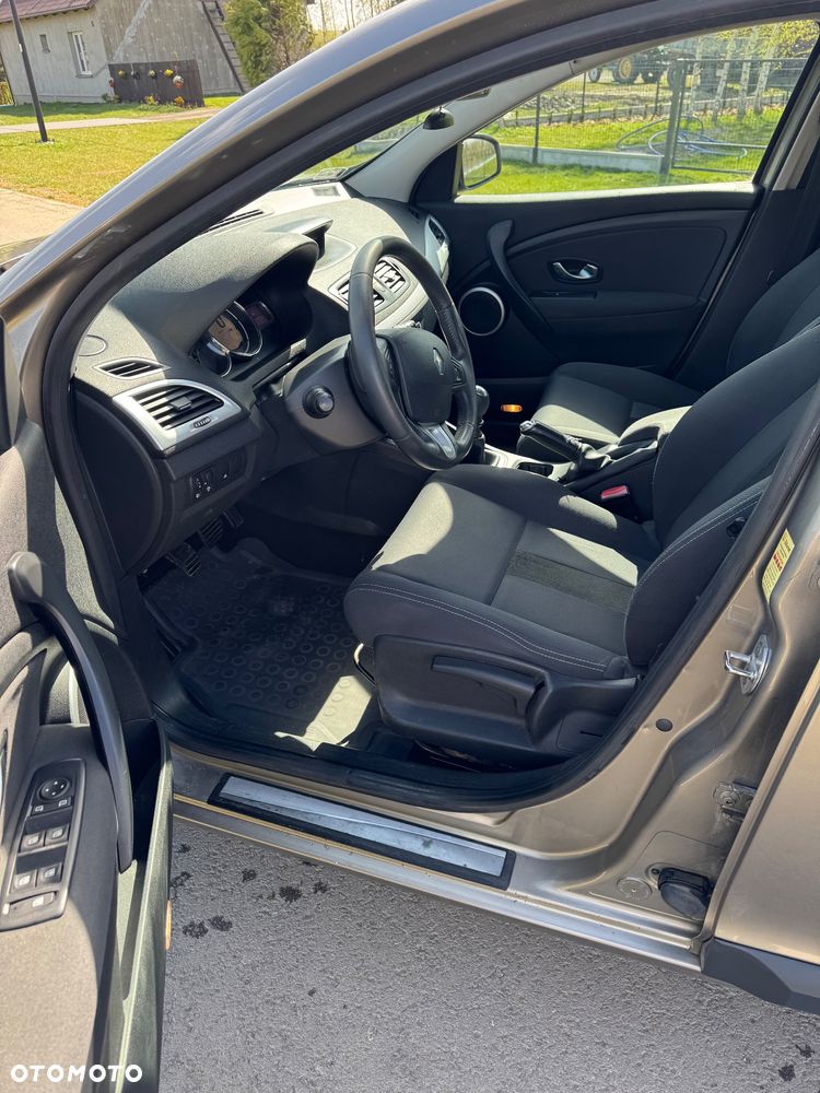 Renault Megane 1.6 16V Expression - 9