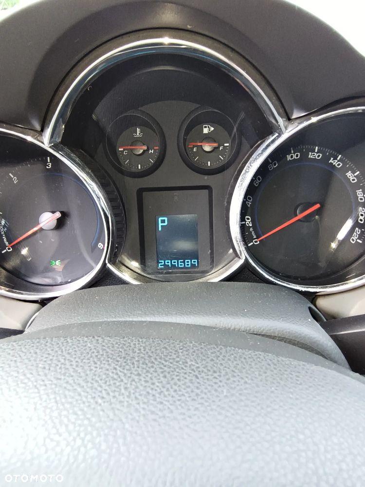 Chevrolet Cruze - 1