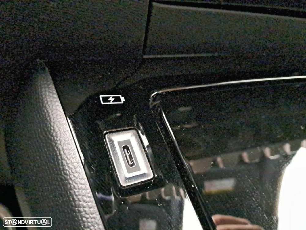 Peugeot 2008 1.2 Hybrid Allure e-DCS6 - 23