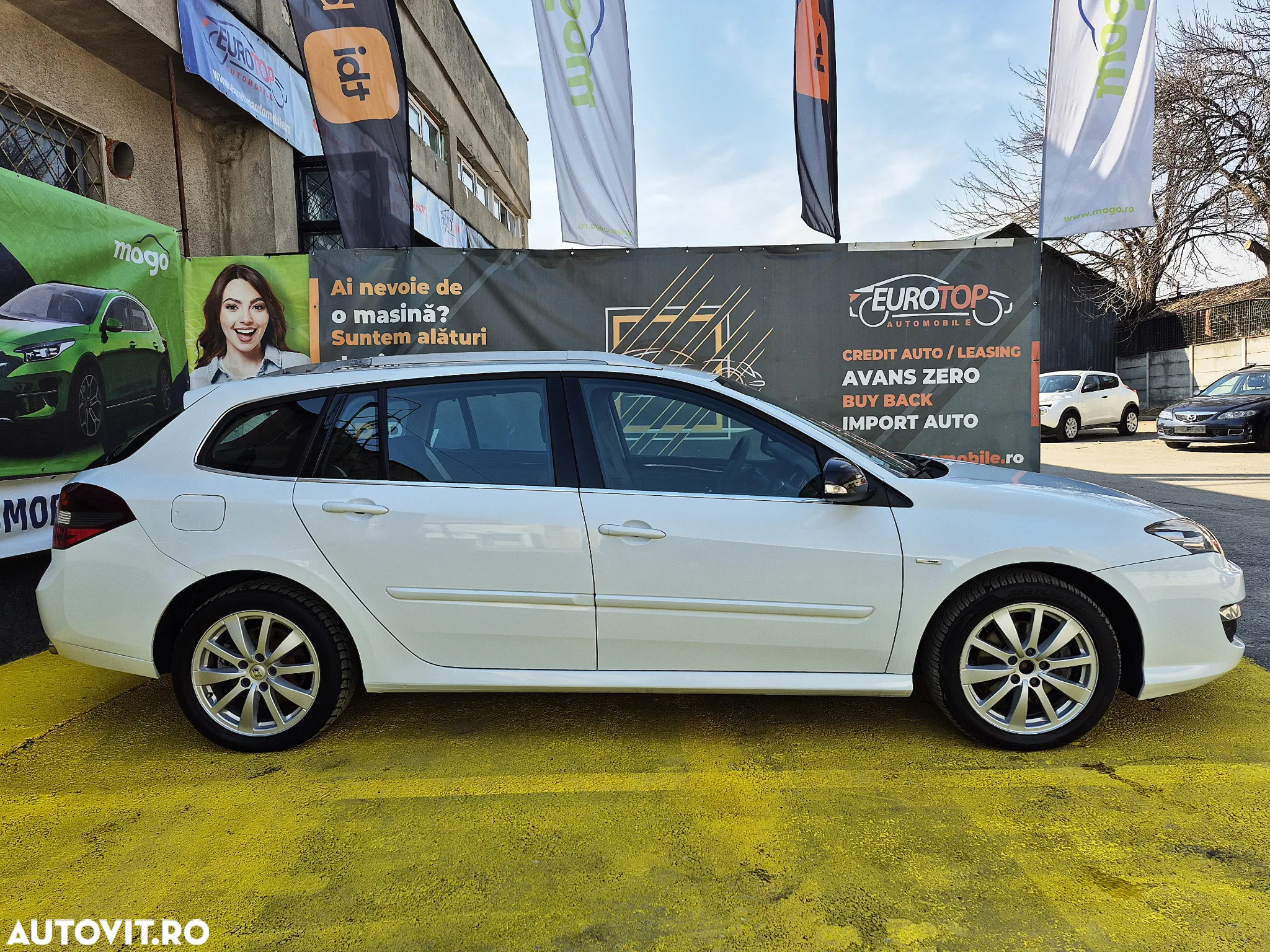 Renault Laguna Grandtour dCi 175 FAP Aut. Bose Edition - 8