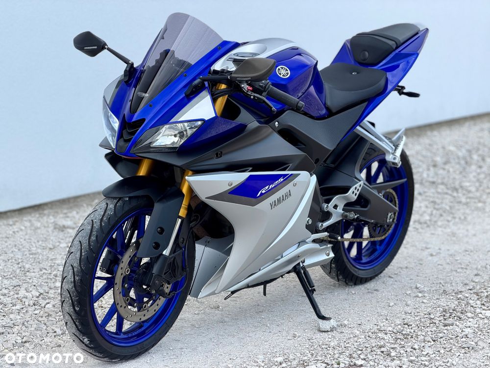 Yamaha YZF - 1
