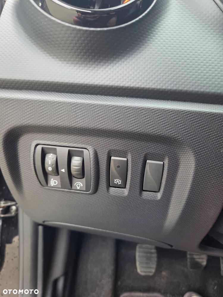 Renault Captur - 16